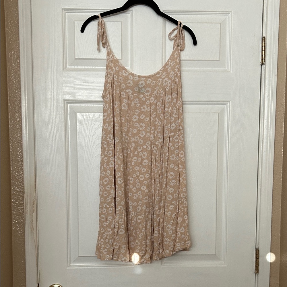 Wild Fable Tan Floral Top